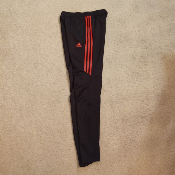 Sold on Ⓜ️ - Picture 6 of 9